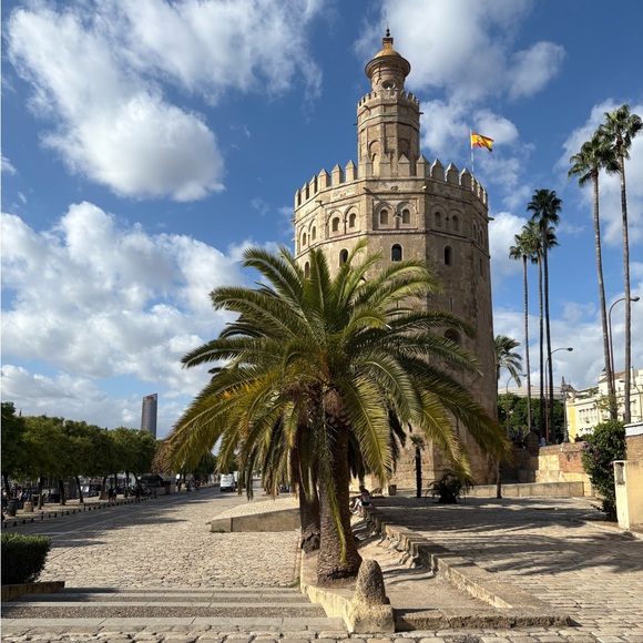 Meet your Posher, Esther - Picture 8 of 12